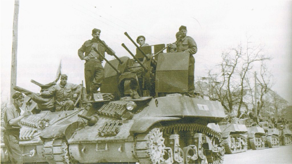 Stuart/flak je bila inovacija borcev 1. tankovske brigade Narodnoosvobodilne vojske Jugoslavije. Tankom s pokvarjenimi ali poškodovanimi kupolami so le-te odstranili in na vozila namestili štiricevne flake. S tem so zagotovili učinkovito protiletalsko zaščito tankovskih kolon in tudi pridobili orožje z izjemno ognjeno močjo proti zemeljskim ciljem. (Vir: Muzej novejše zgodovine Slovenije)