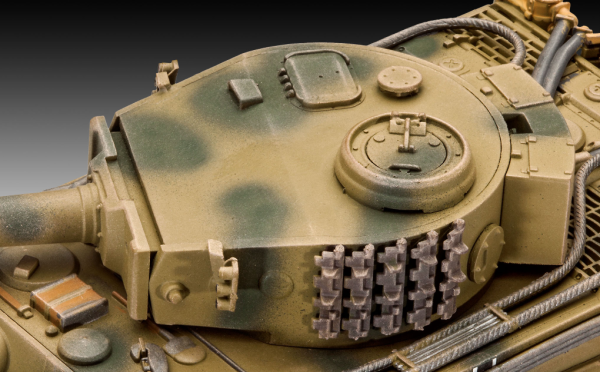 Revell PzKpfw VI Ausf. H TIGER - Image 2