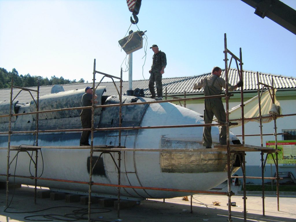 Obnova podmornice v PVZ, pomlad 2011. 