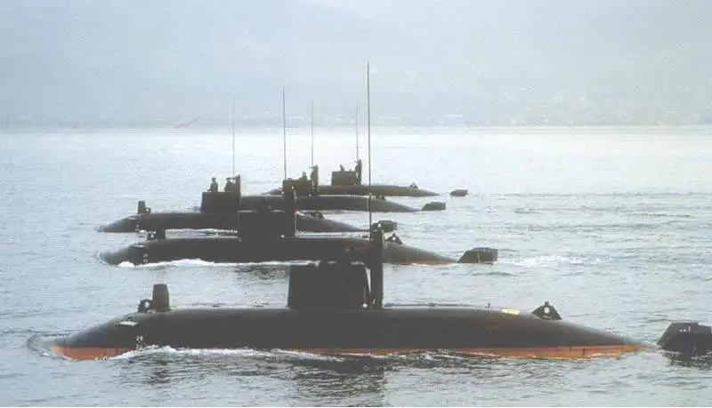Odred diverzantskih podmornic na morju. Vir: Podmorničarstvo Jugoslavije, 2014
